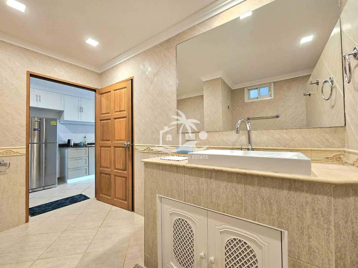 1513503_0 Executive Residence 2 – Pratumnak Hill