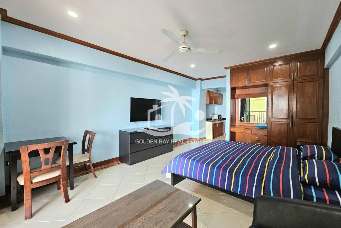 Sombat Pattaya Condotel – Pratumnak Hill