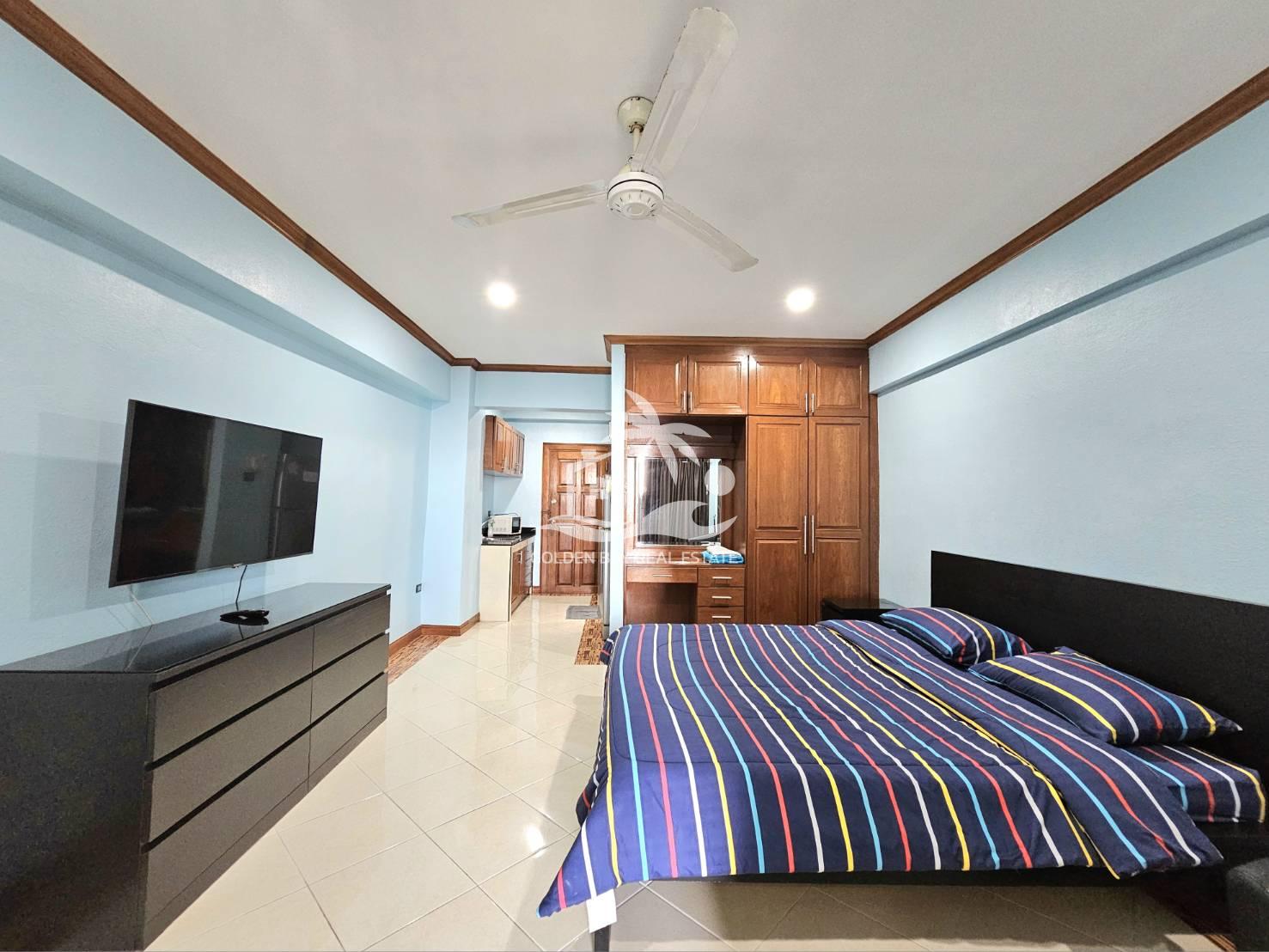 Sombat Pattaya Condotel – Pratumnak Hill