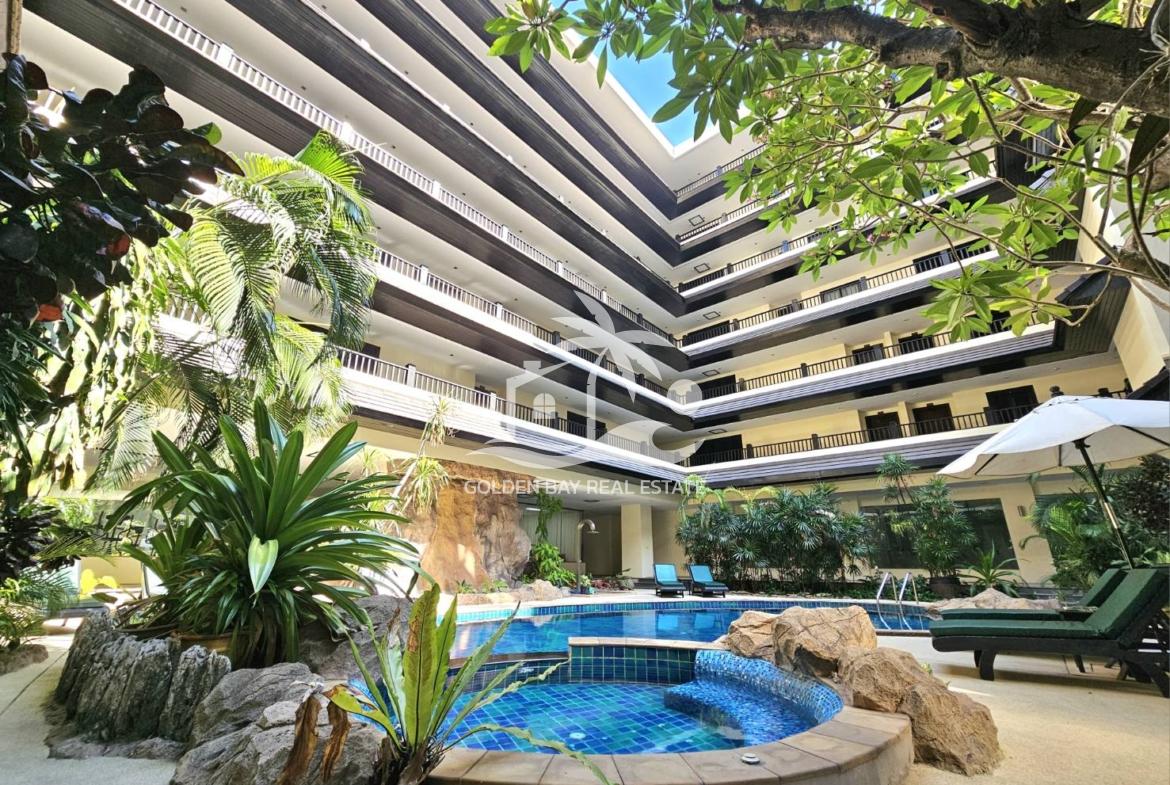 Nirvana Place – Pratumnak Hill