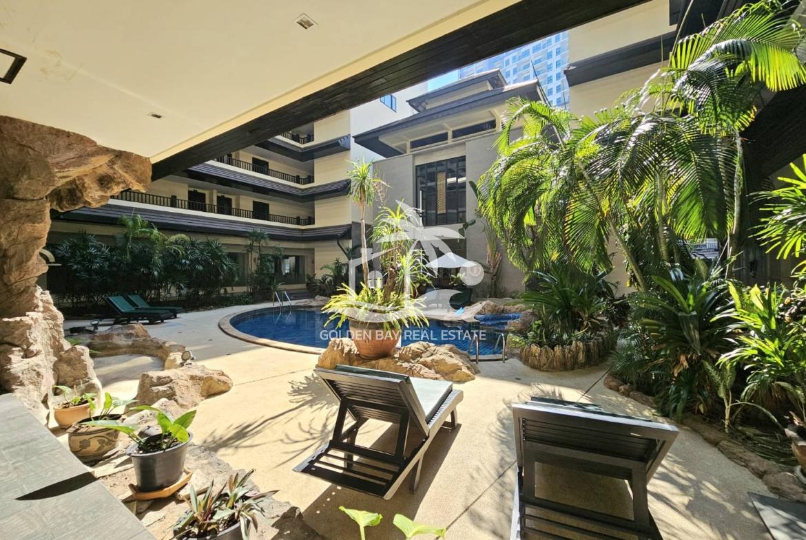 Nirvana Place – Pratumnak Hill