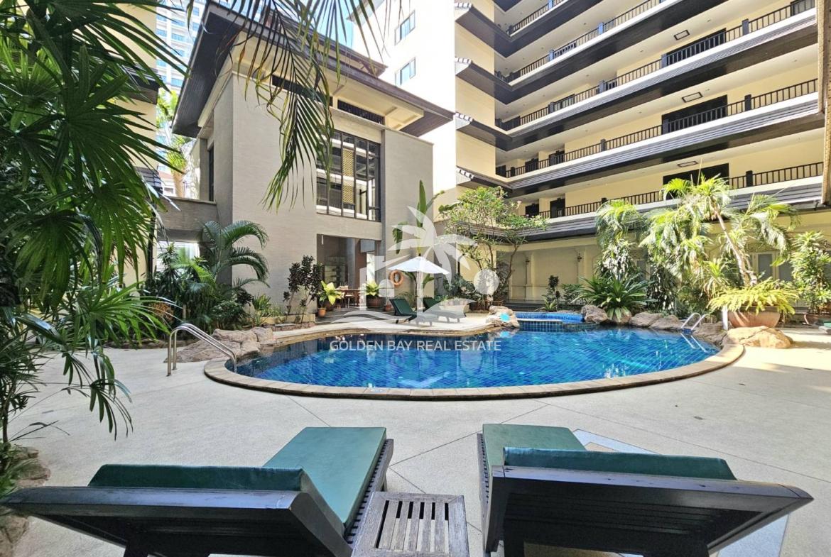 Nirvana Place – Pratumnak Hill