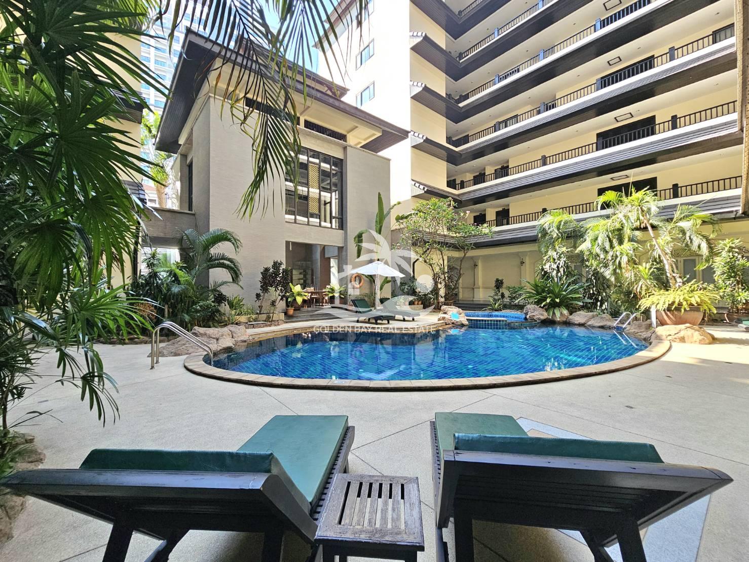 Nirvana Place – Pratumnak Hill