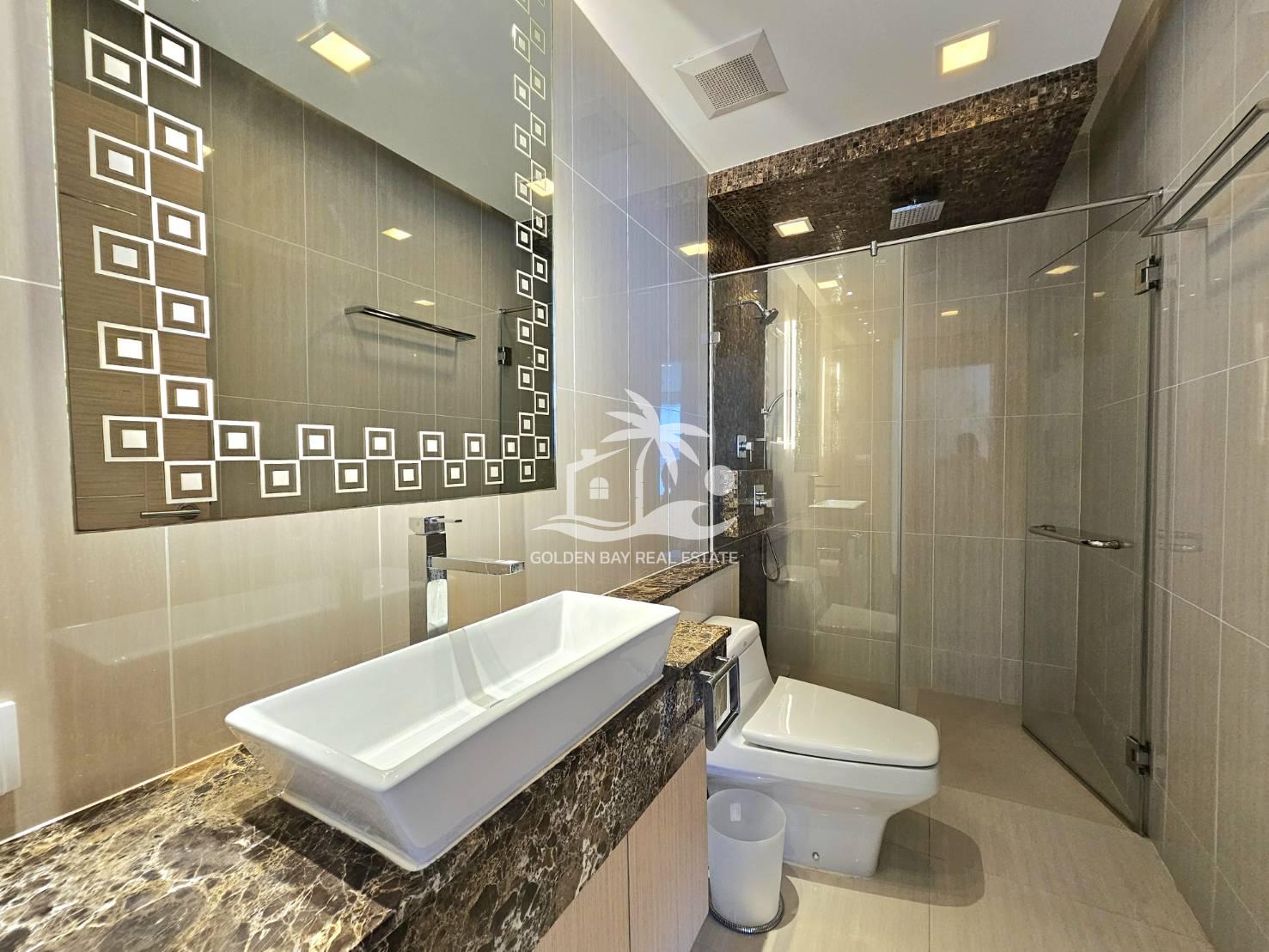 1516003_0 The Palm – Wongamat
