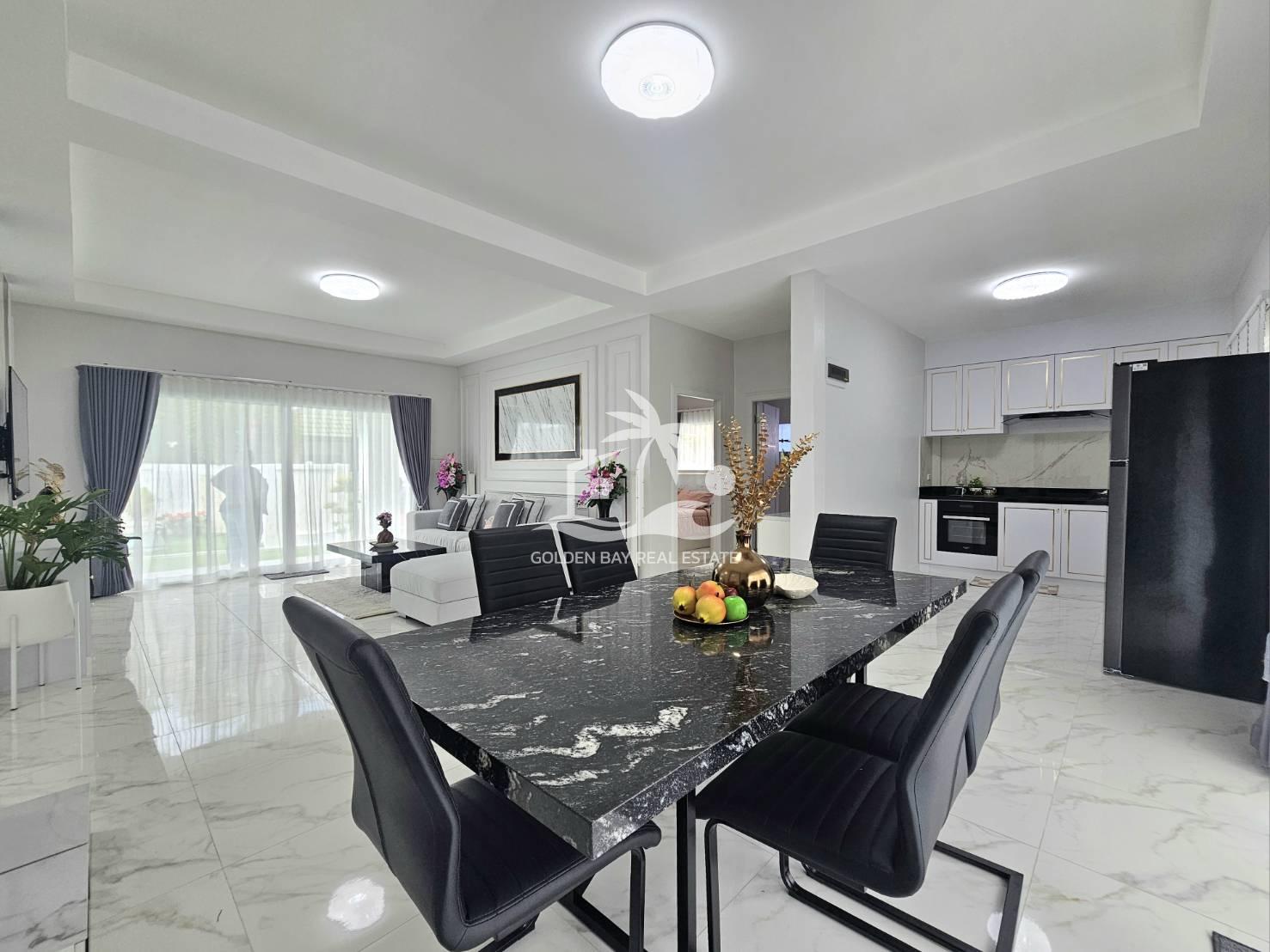 1518412_0 Green Field Villas 3 – East Pattaya