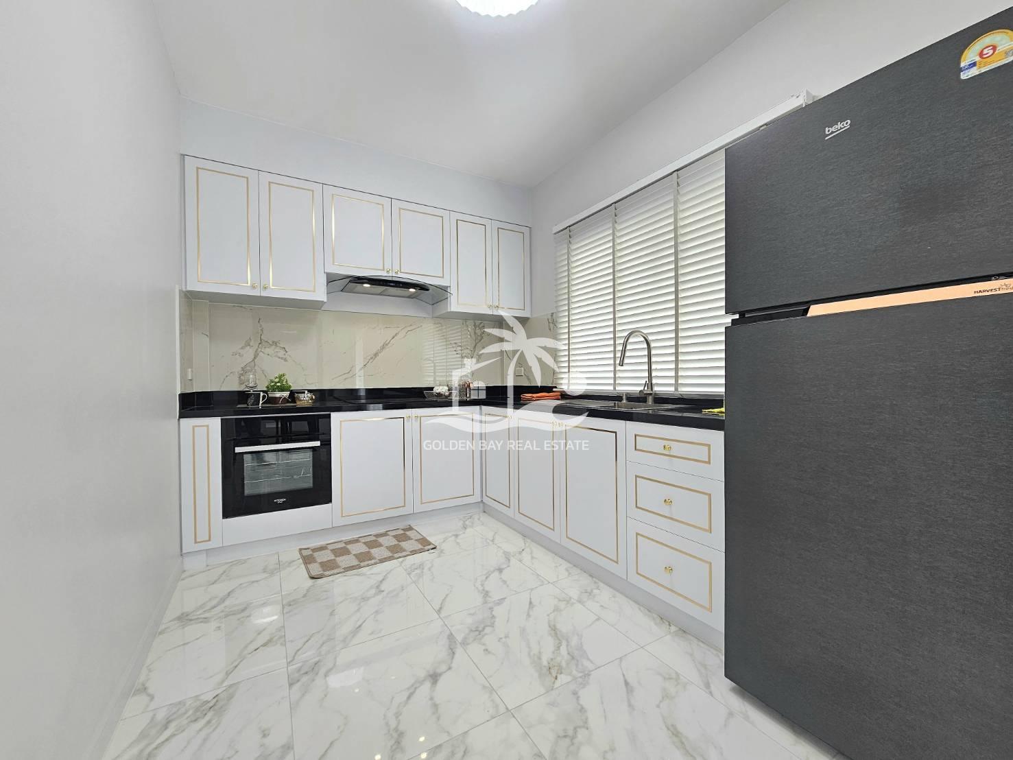 1518413_0 Green Field Villas 3 – East Pattaya