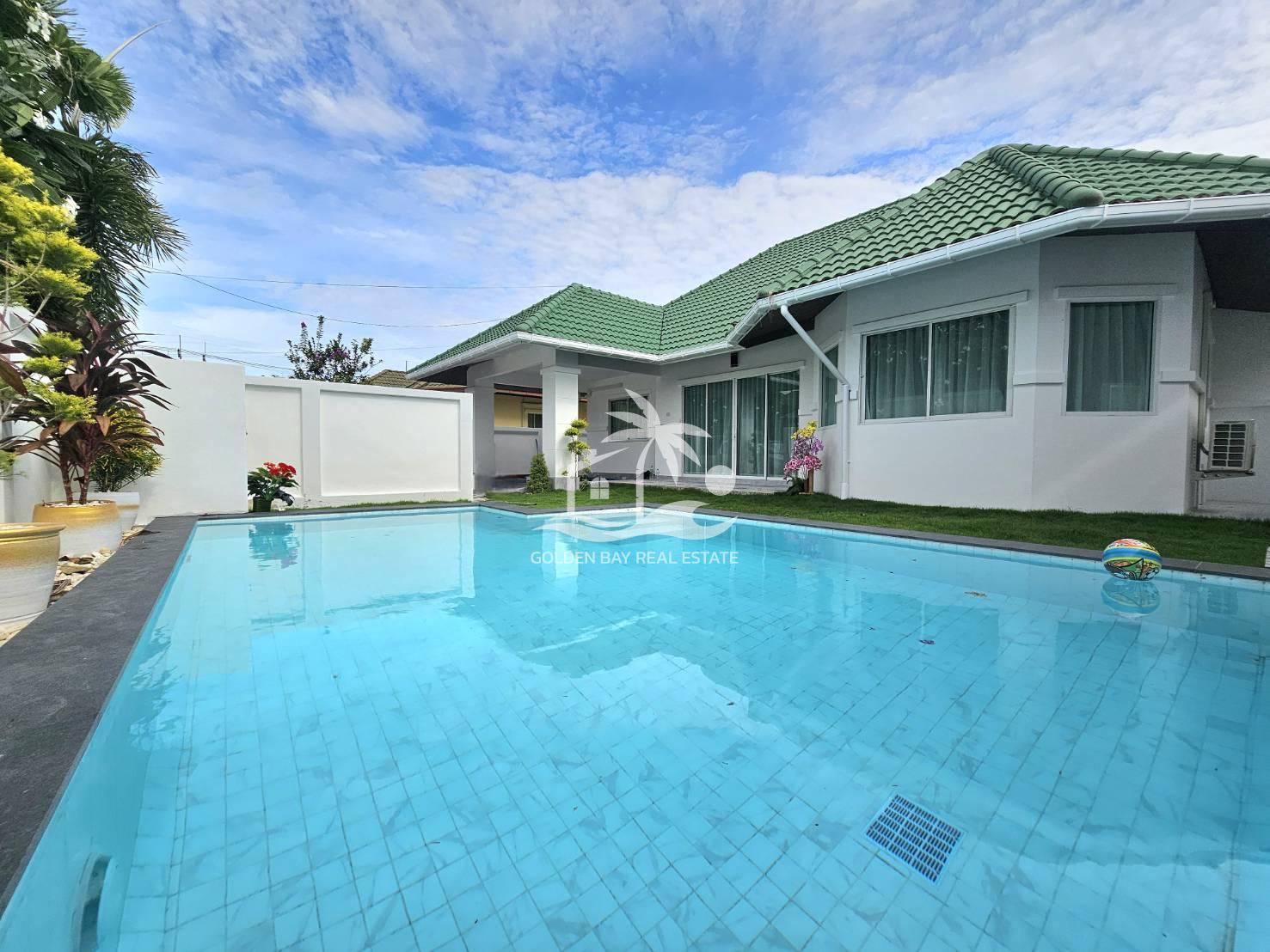 1518430_0 Green Field Villas 3 – East Pattaya