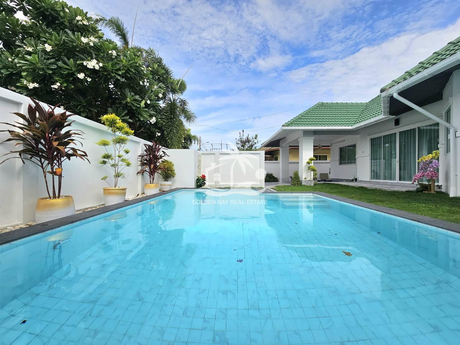 1518431_0 Green Field Villas 3 – East Pattaya