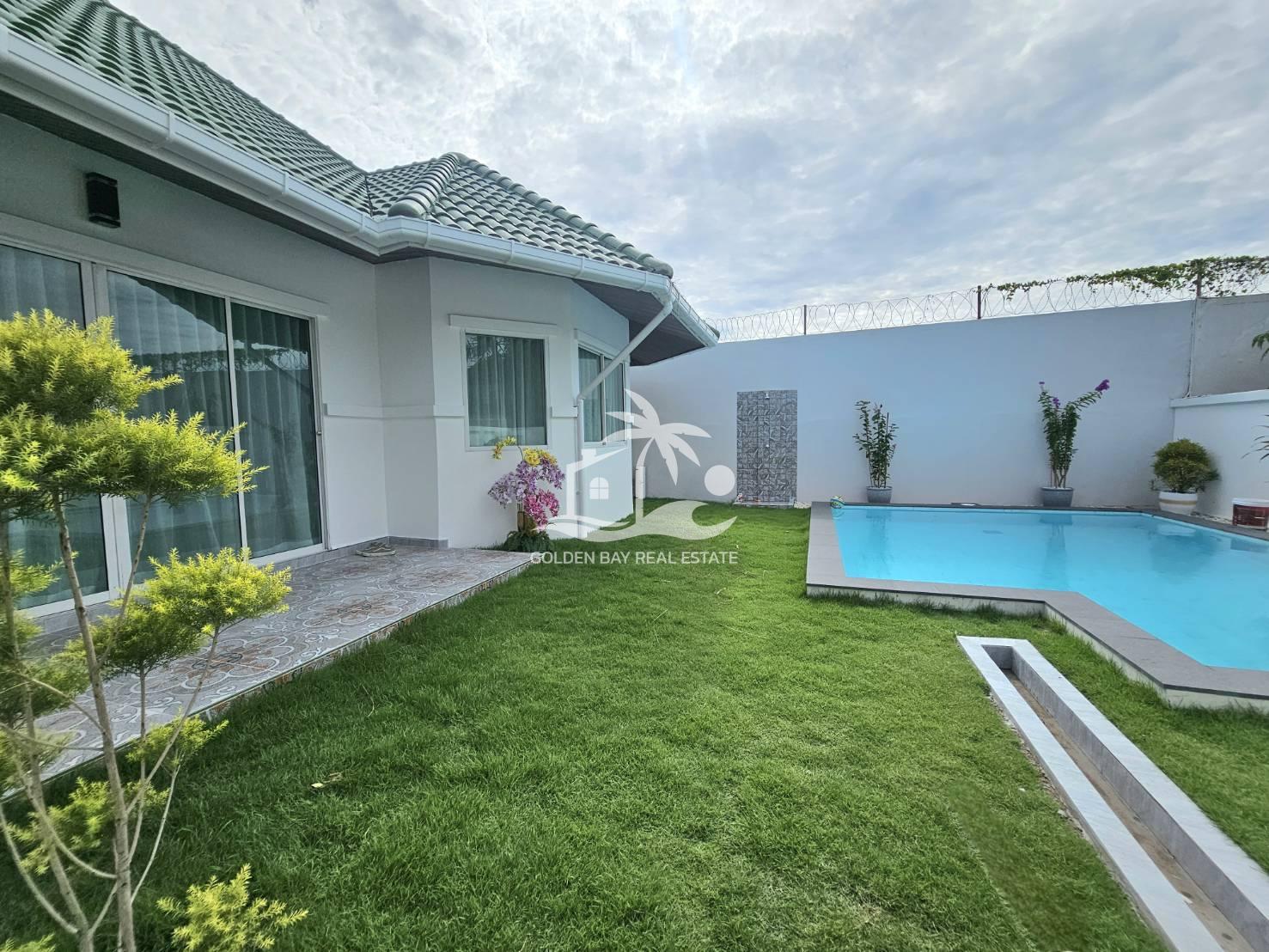 1518433_0 Green Field Villas 3 – East Pattaya