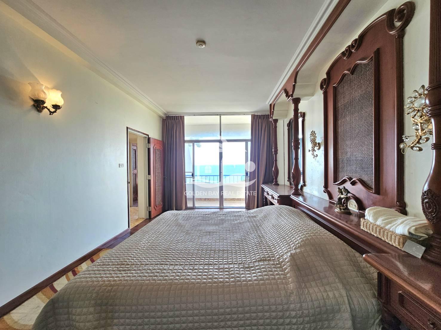 Siam Penthouse III – Wongamat