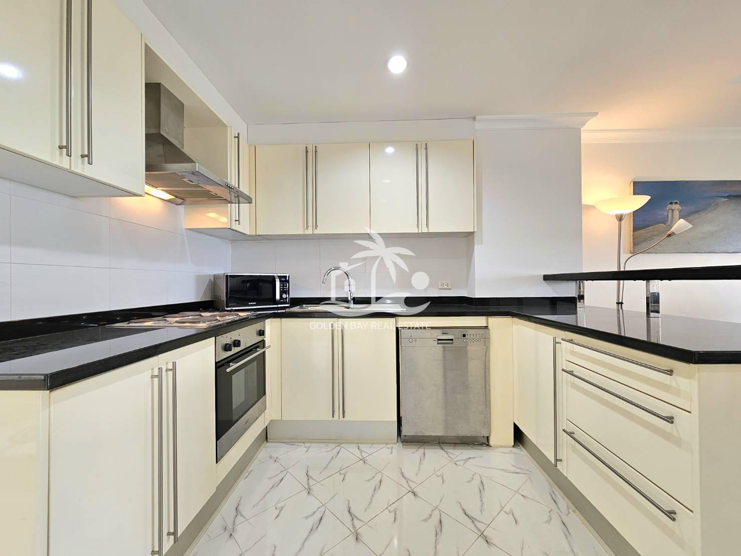 Royal Residence – Baan Amphur