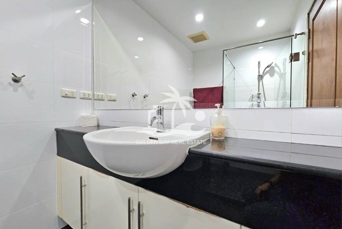 Royal Residence – Baan Amphur