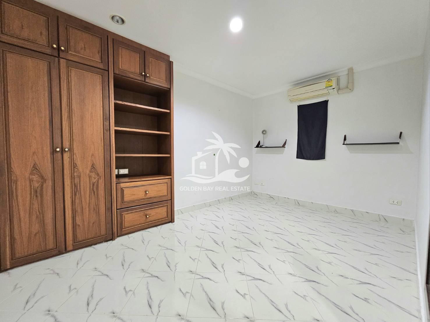 Royal Residence – Baan Amphur
