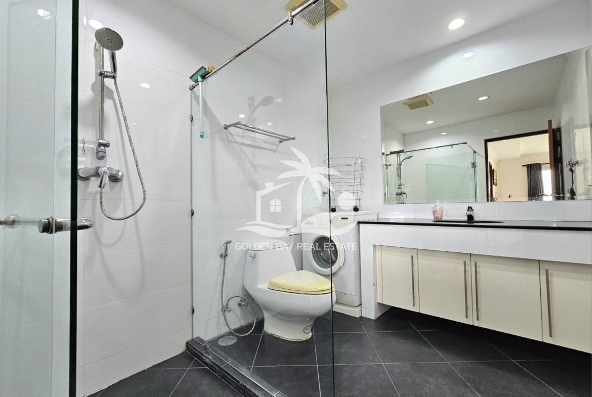Royal Residence – Baan Amphur