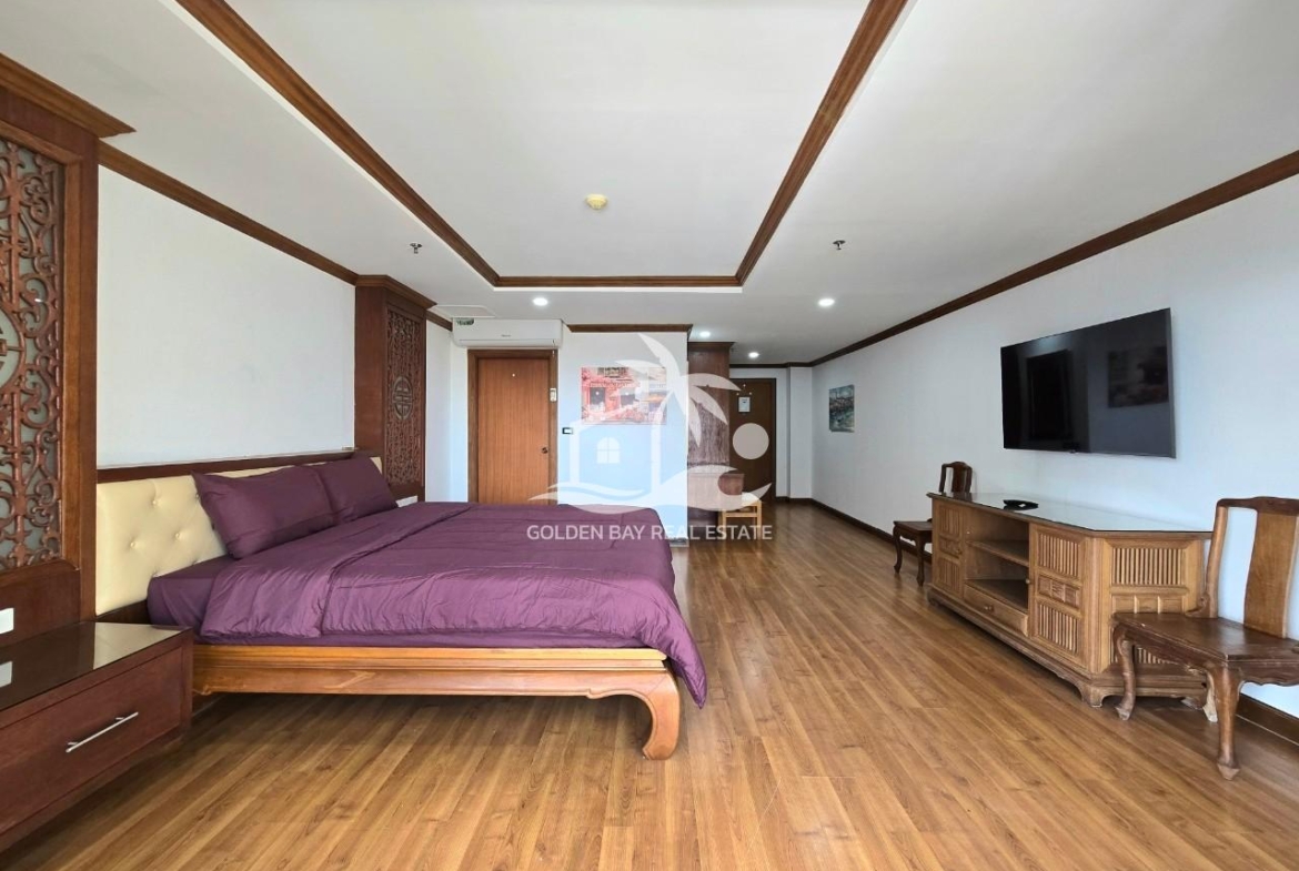Nirvana Place – Pratumnak Hill