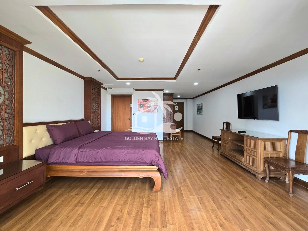 Nirvana Place – Pratumnak Hill