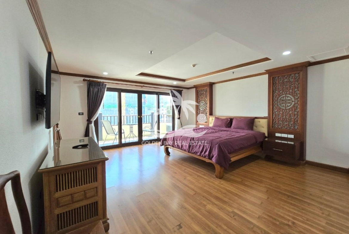 Nirvana Place – Pratumnak Hill