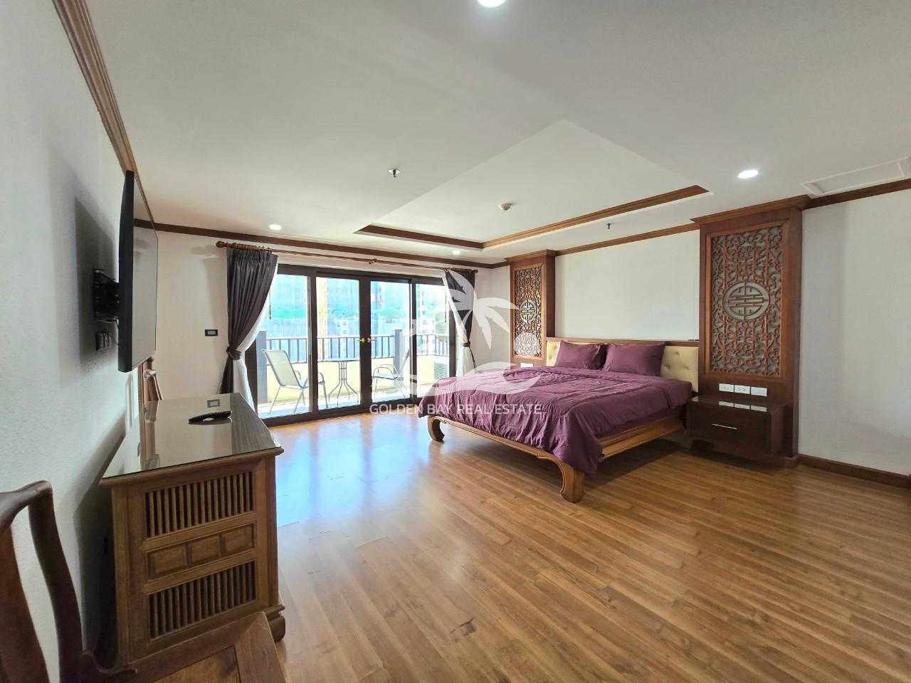 Nirvana Place – Pratumnak Hill