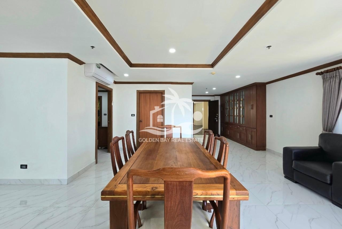 Nirvana Place – Pratumnak Hill