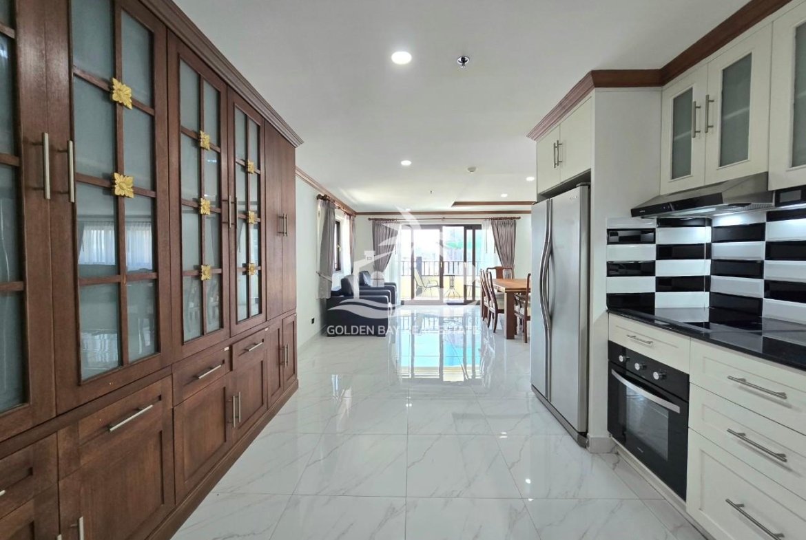 Nirvana Place – Pratumnak Hill