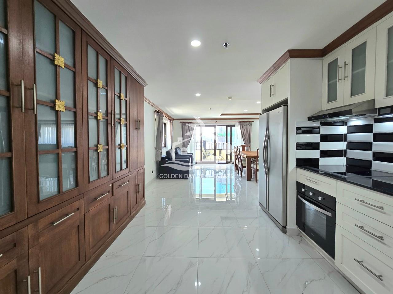 Nirvana Place – Pratumnak Hill