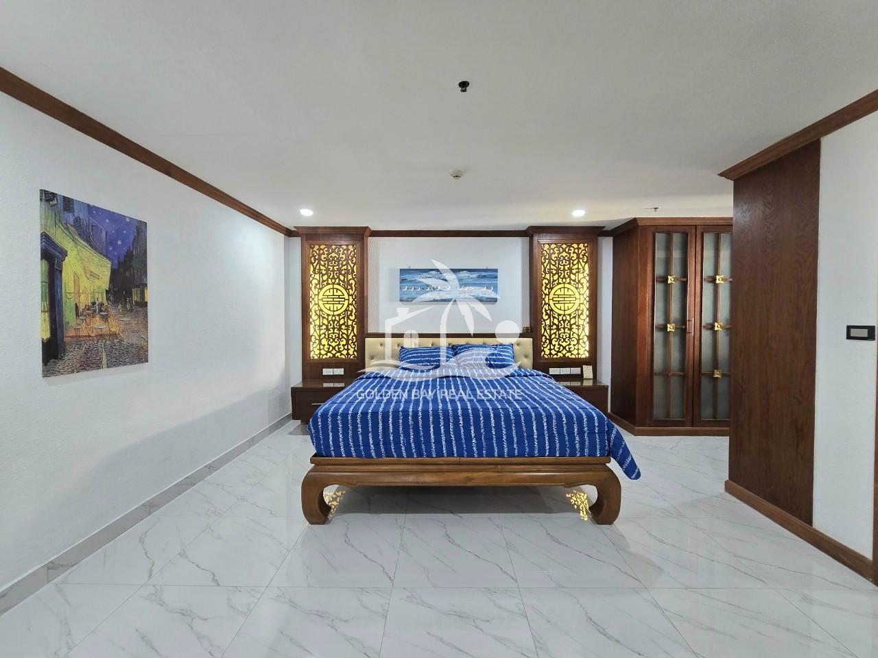 Nirvana Place – Pratumnak Hill