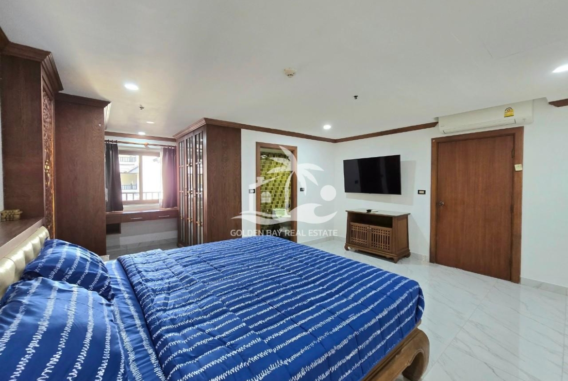 Nirvana Place – Pratumnak Hill