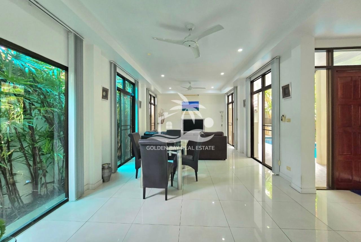 Jomtien Palace – Jomtien
