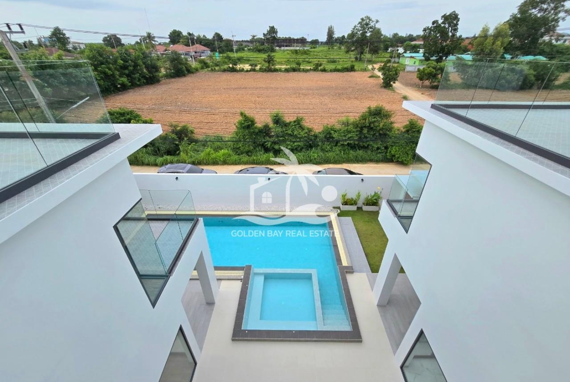 Luxury Pool Villa at Mabprachan – East Pattaya