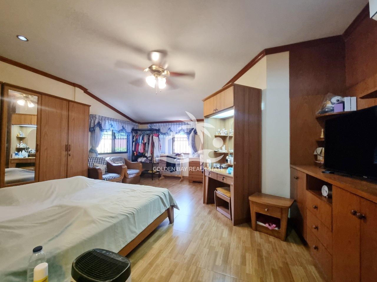 LINE_ALBUM_15062024_240615_18 Private House Soi Thepnimit – East Pattaya
