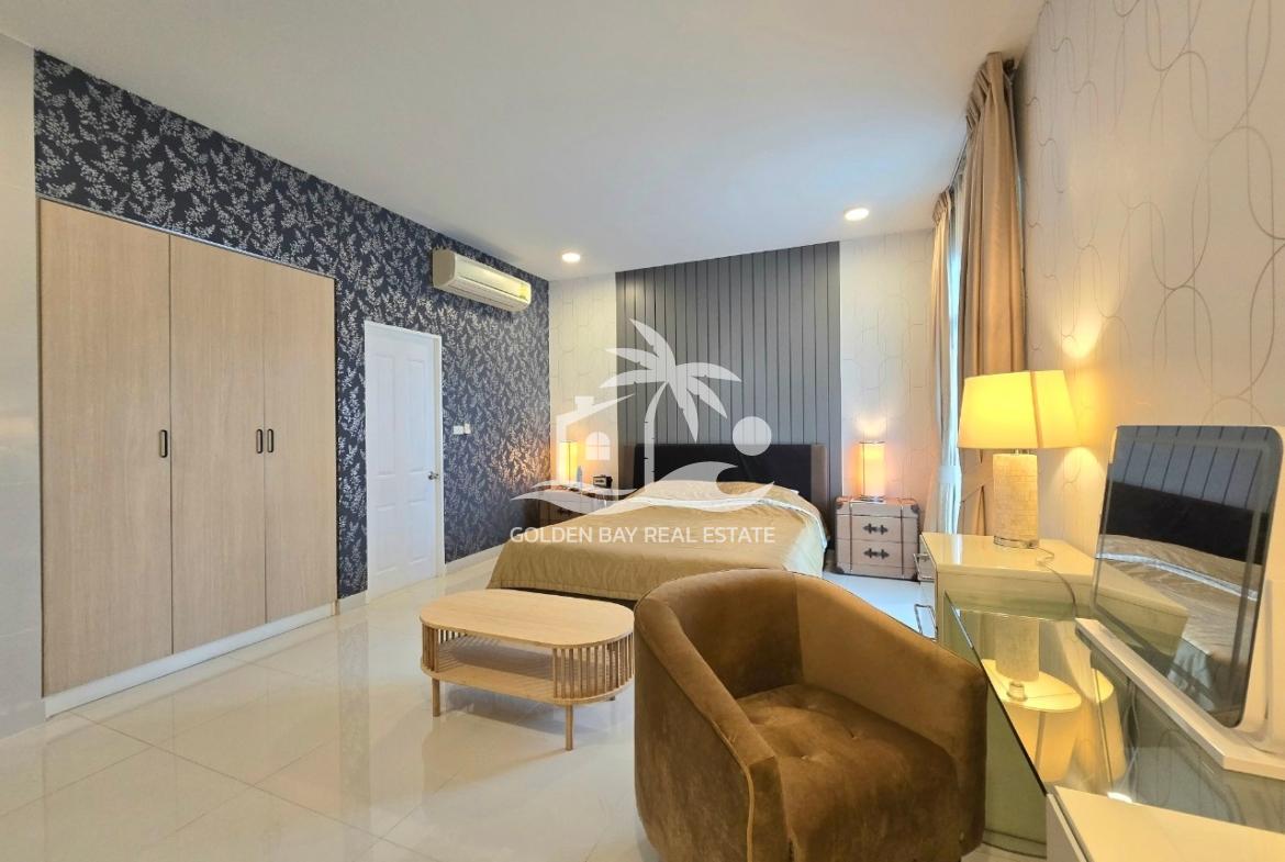 Panalee Banna – Huay Yai