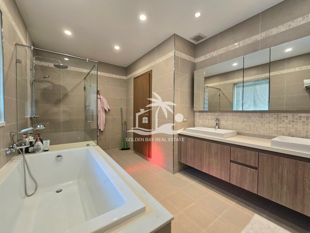 Mabprachan Lake Private Pool House – East Pattaya