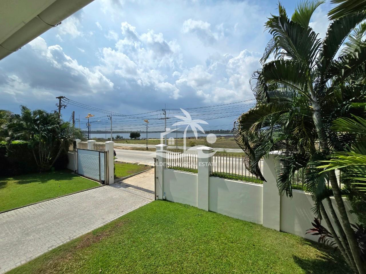 Mabprachan Lake Private Pool House – East Pattaya