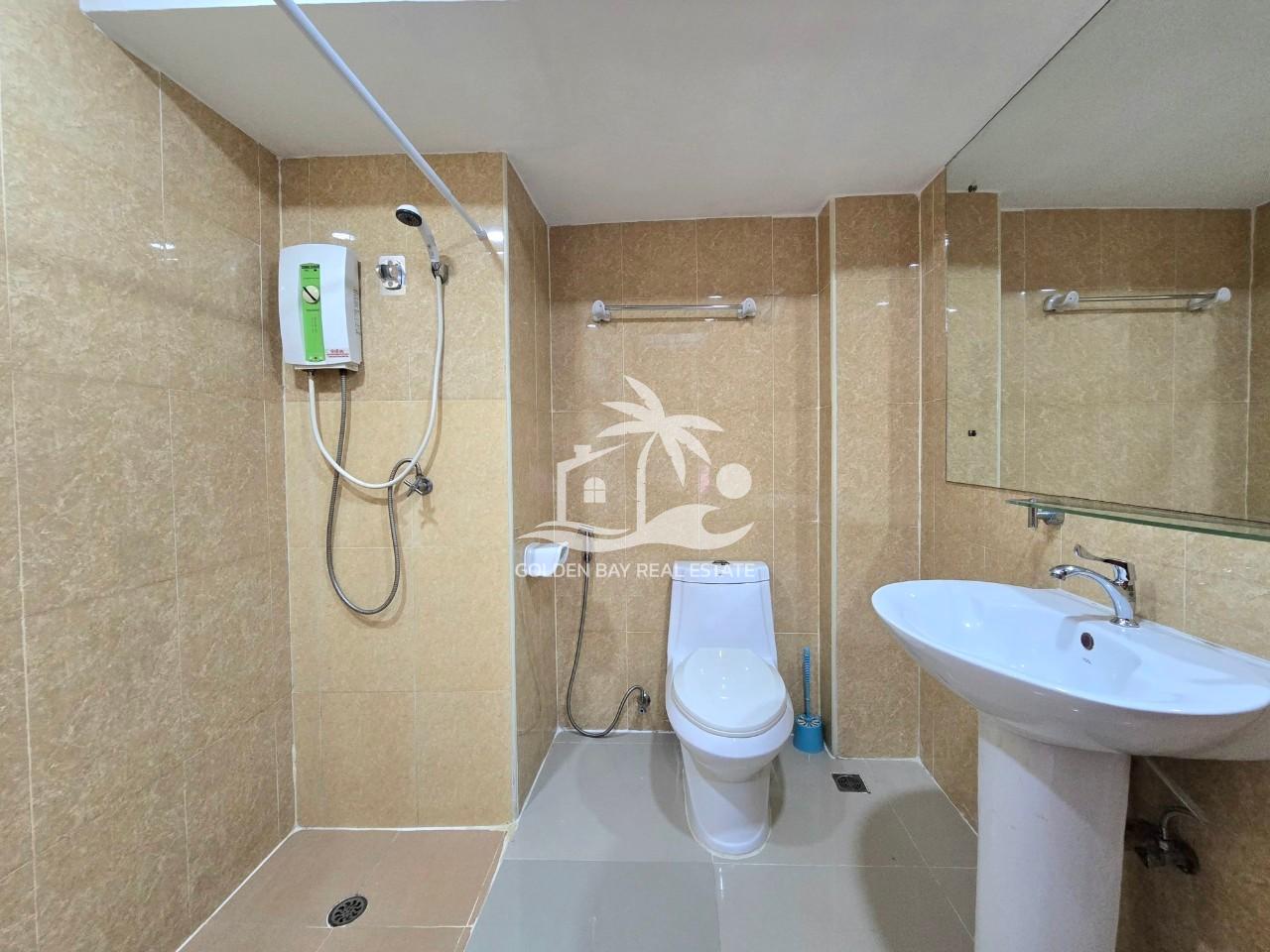 Sombat Pattaya Condotel – Pratumnak Hill