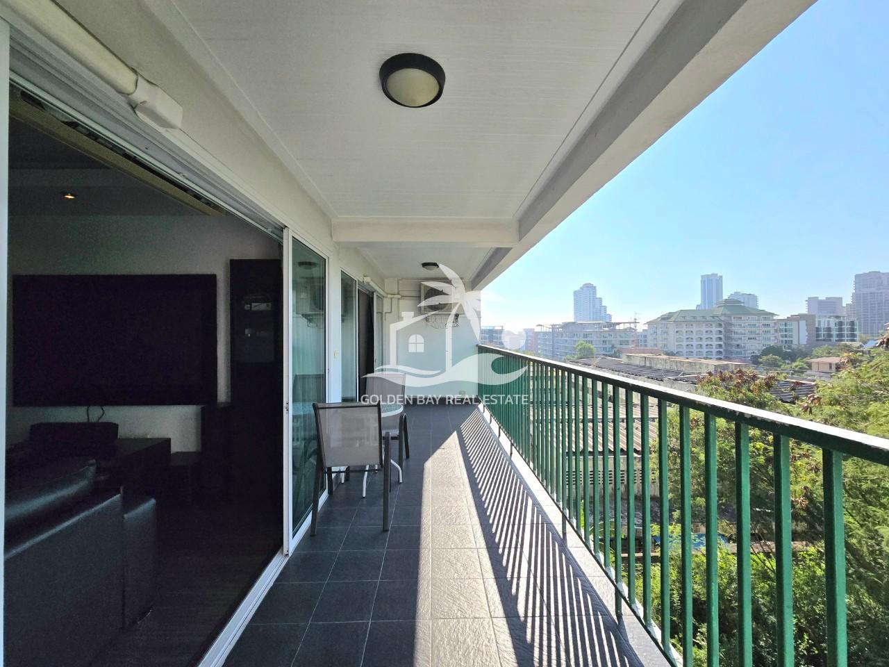 Sombat Pattaya Condotel – Pratumnak Hill