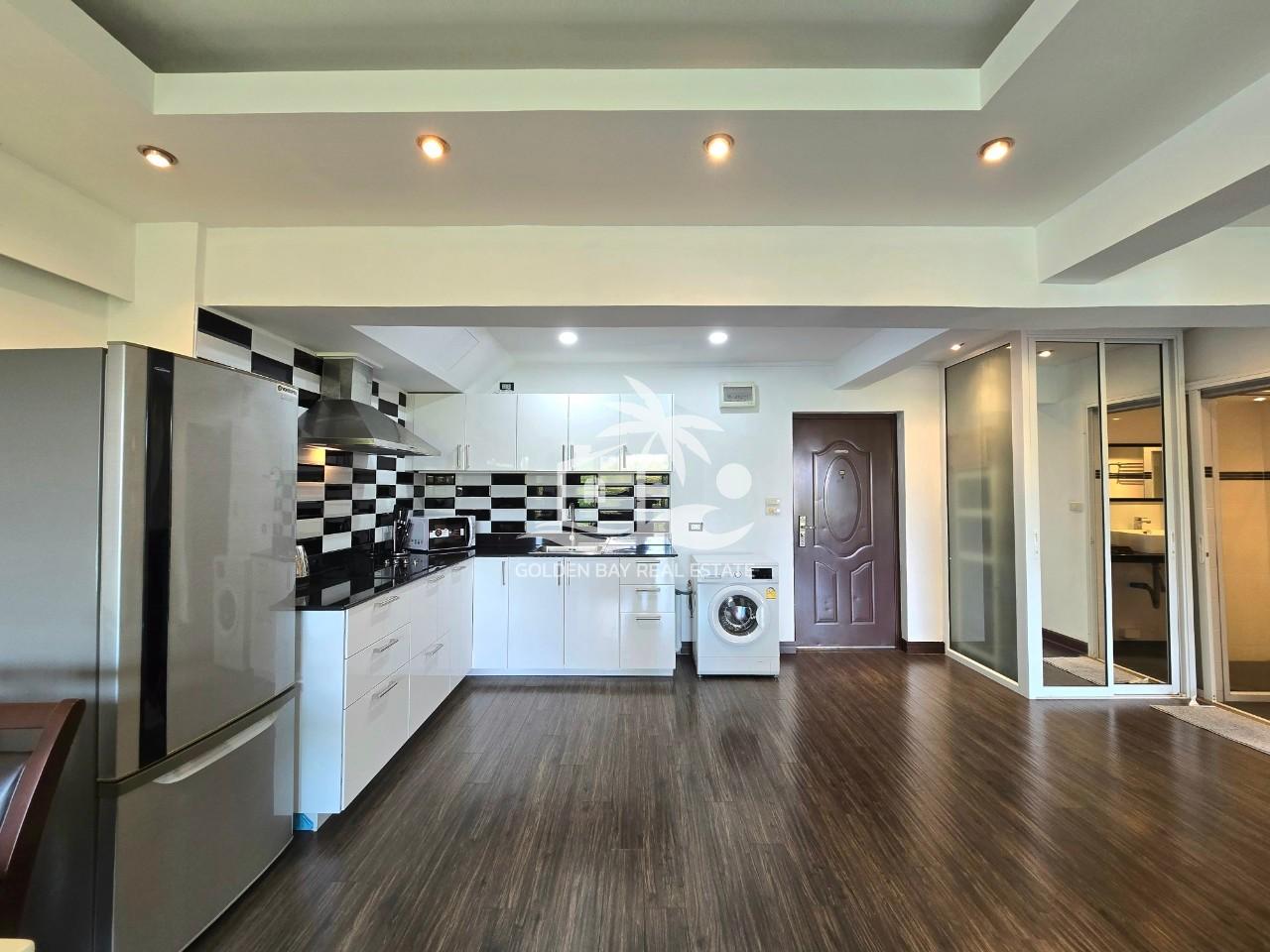 Sombat Pattaya Condotel – Pratumnak Hill