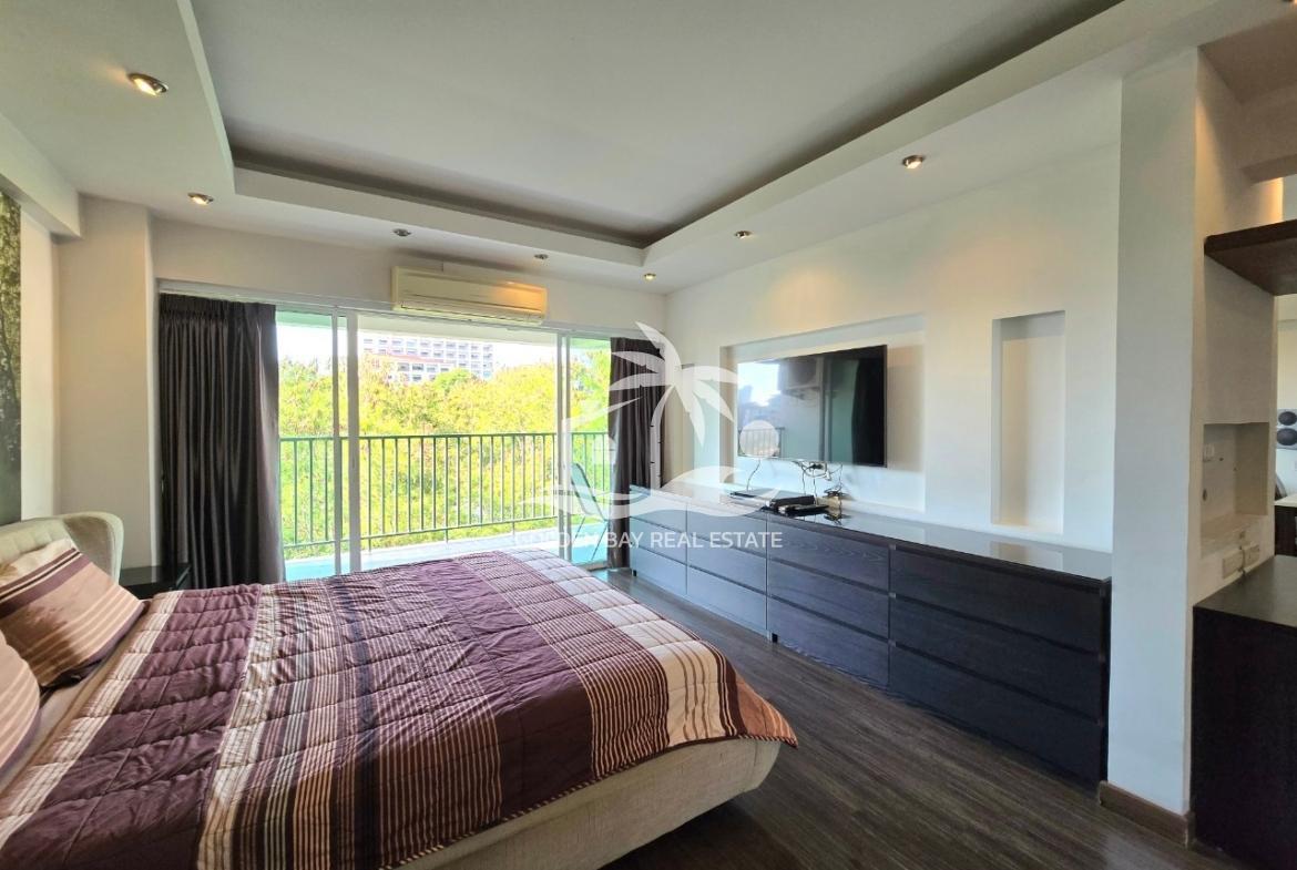 Sombat Pattaya Condotel – Pratumnak Hill
