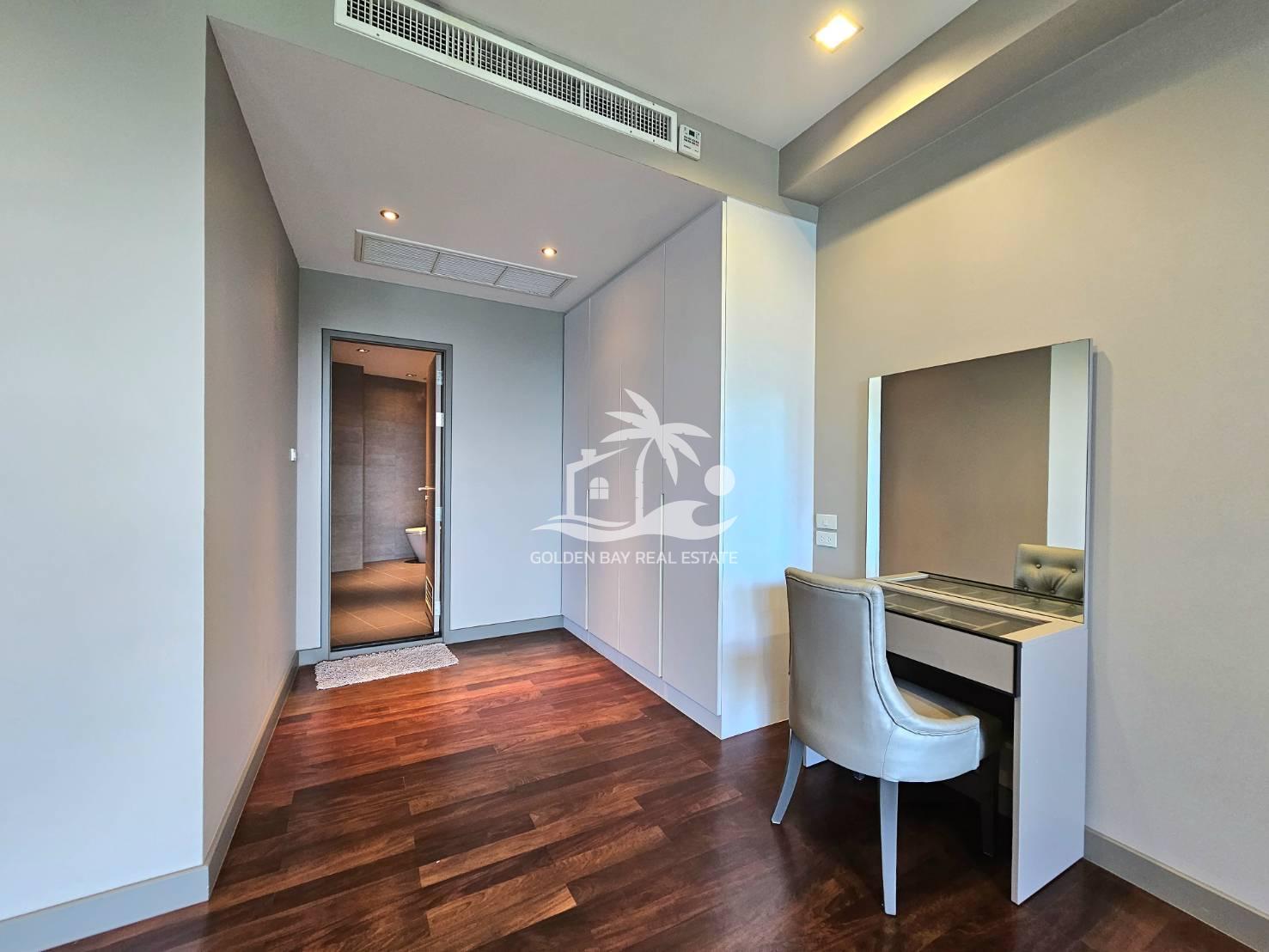 Ananya Beachfront Condominium – Wongamat