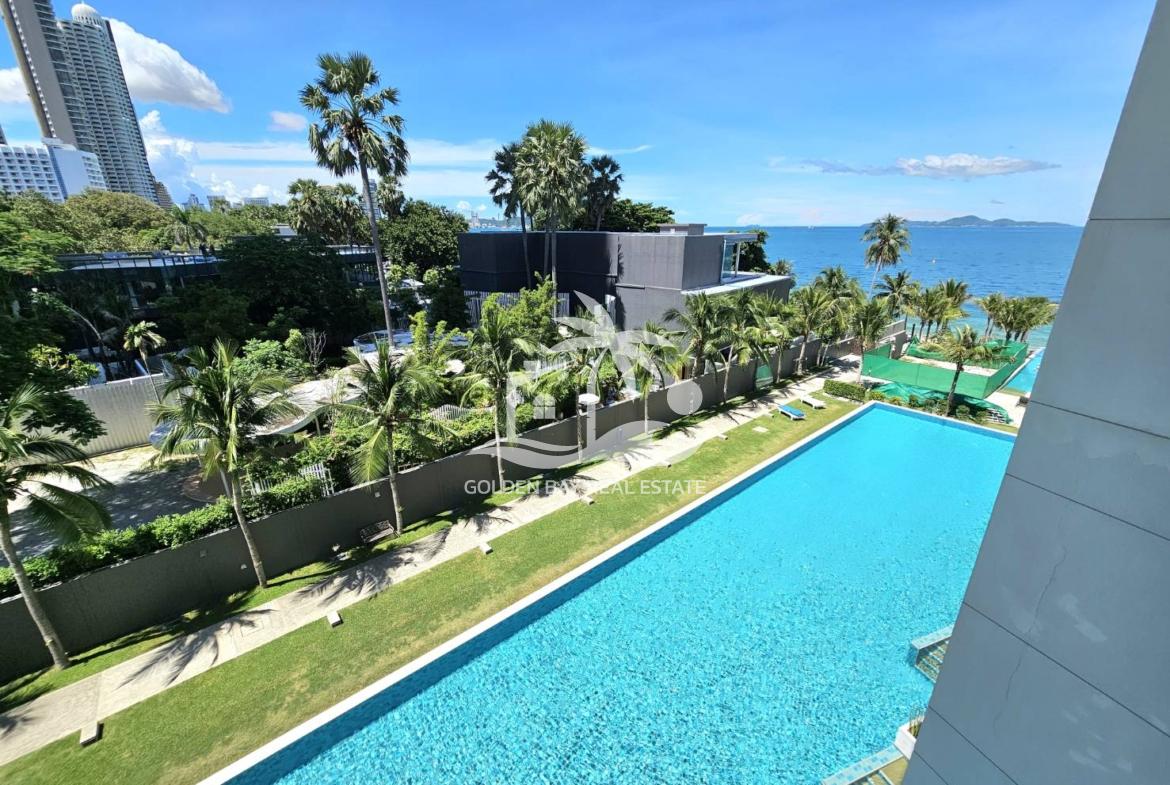Ananya Beachfront Condominium – Wongamat