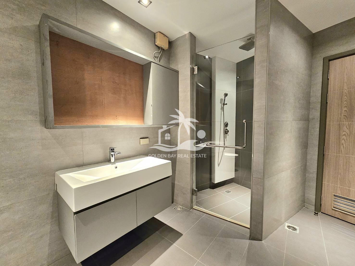 Ananya Beachfront Condominium – Wongamat