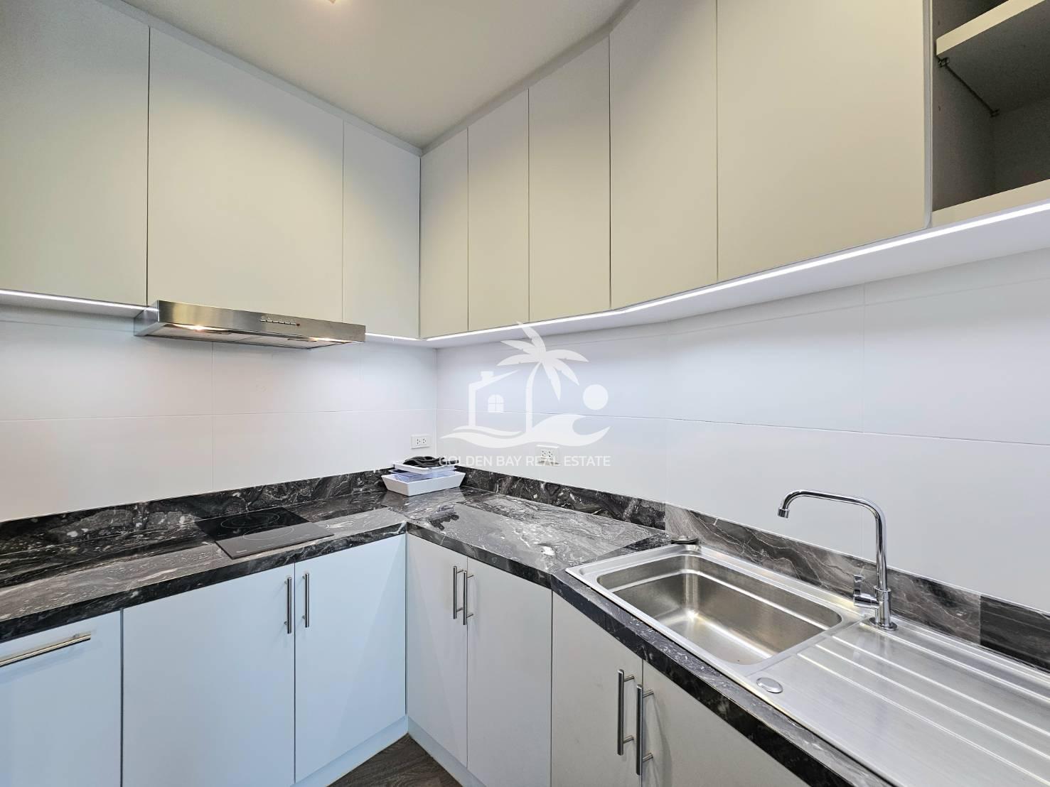 Ananya Beachfront Condominium – Wongamat