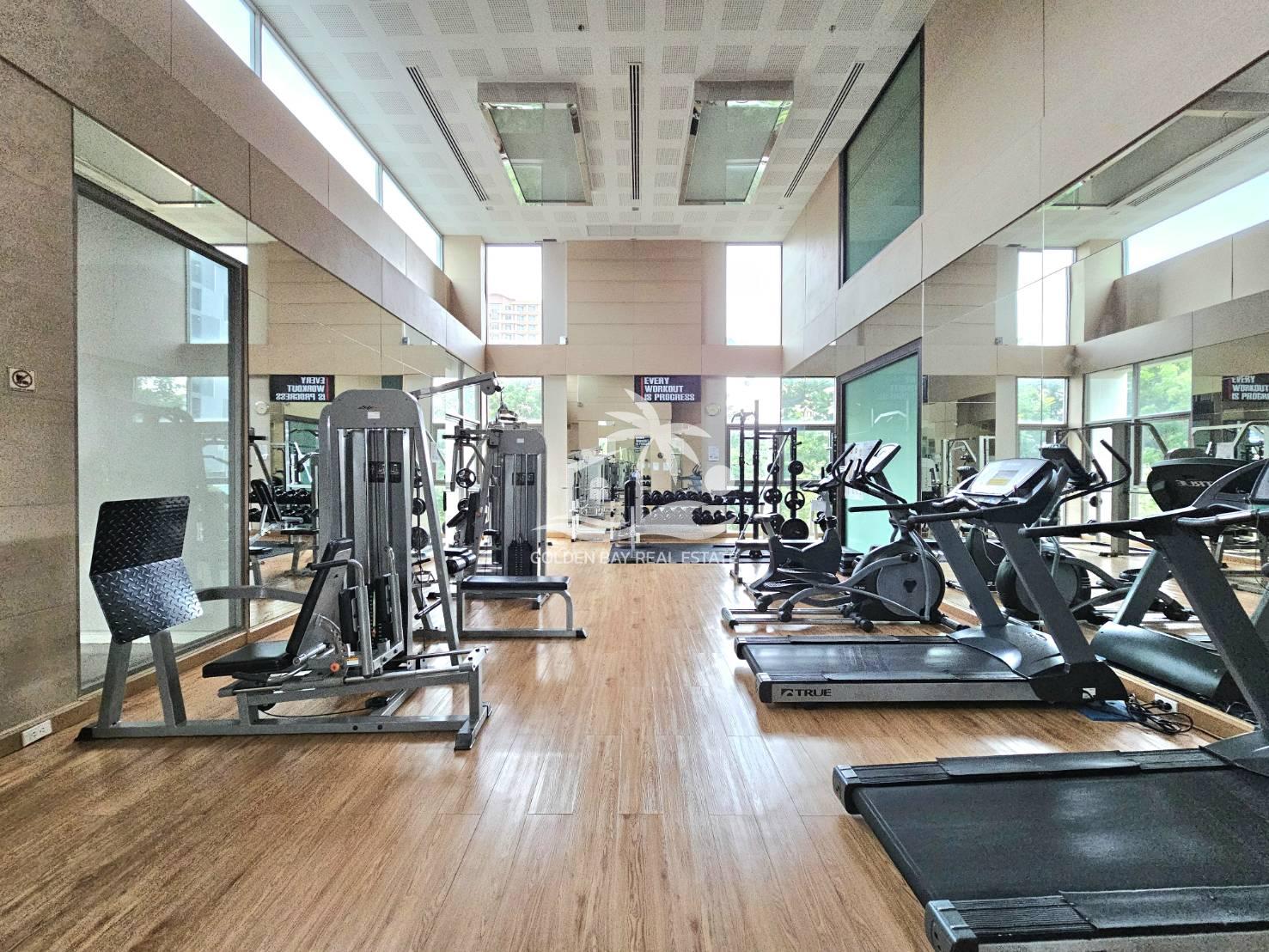 Ananya Beachfront Condominium – Wongamat