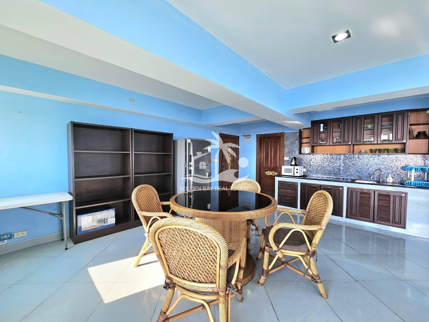 Sombat Pattaya Condotel – Pratumnak Hill