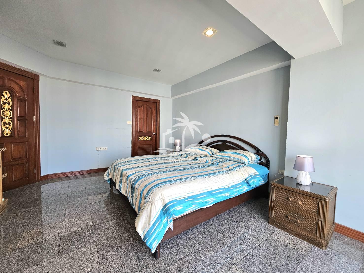 Sombat Pattaya Condotel – Pratumnak Hill