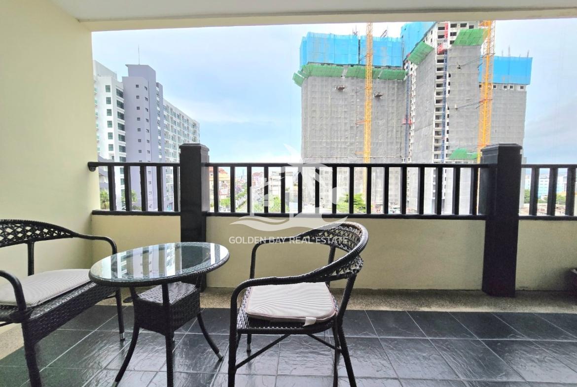 Nirvana Place – Pratumnak Hill