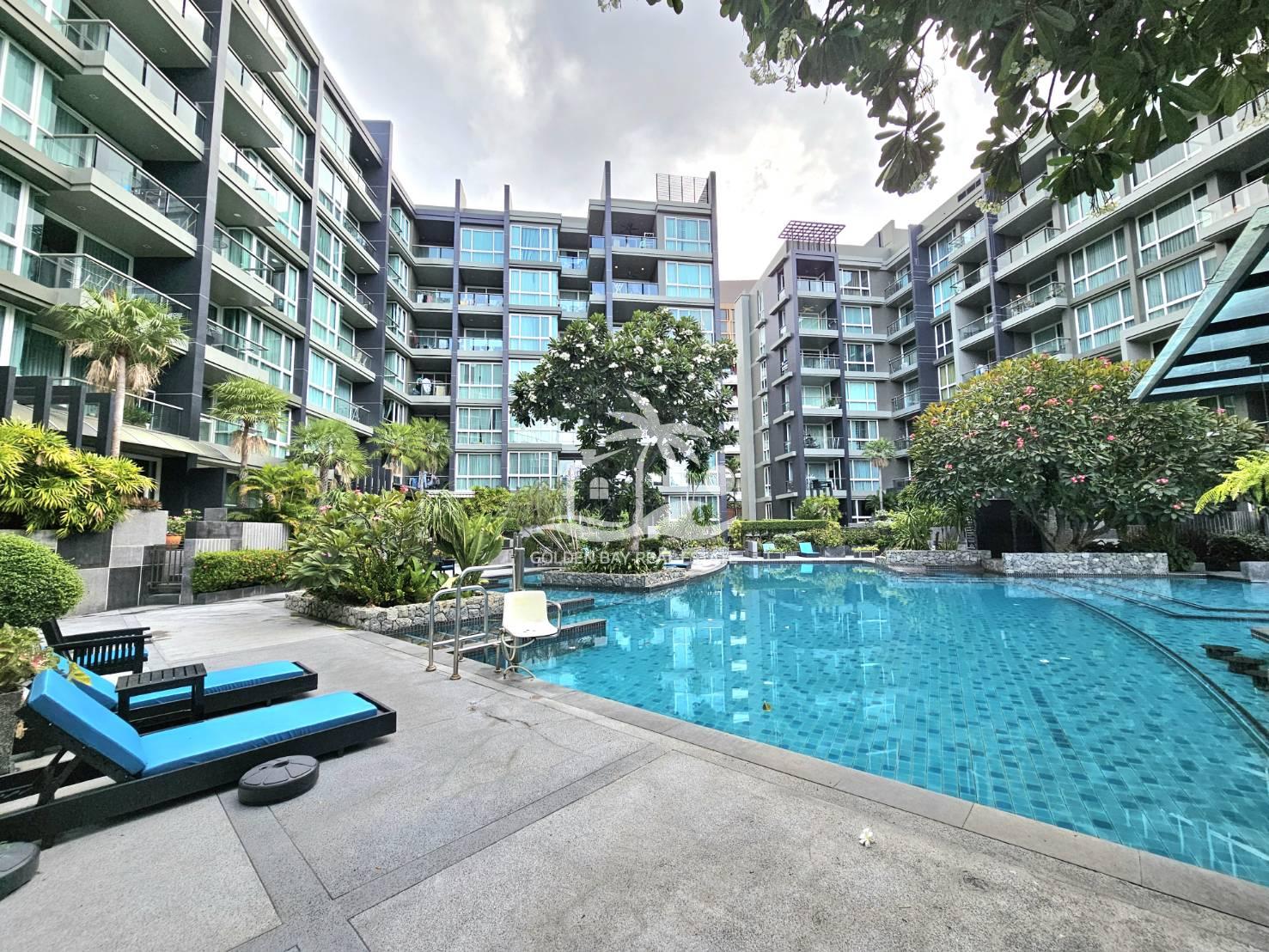 1570549_0 Apus – Pattaya City