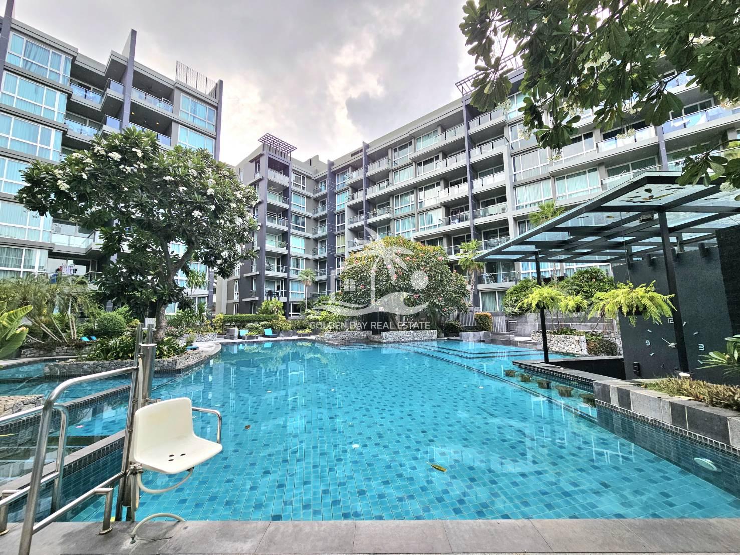1570550_0 Apus – Pattaya City