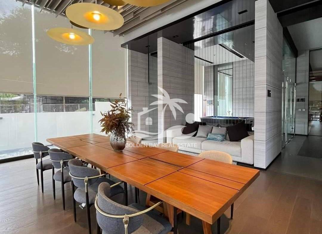 Andromeda – Pratumnak Hill