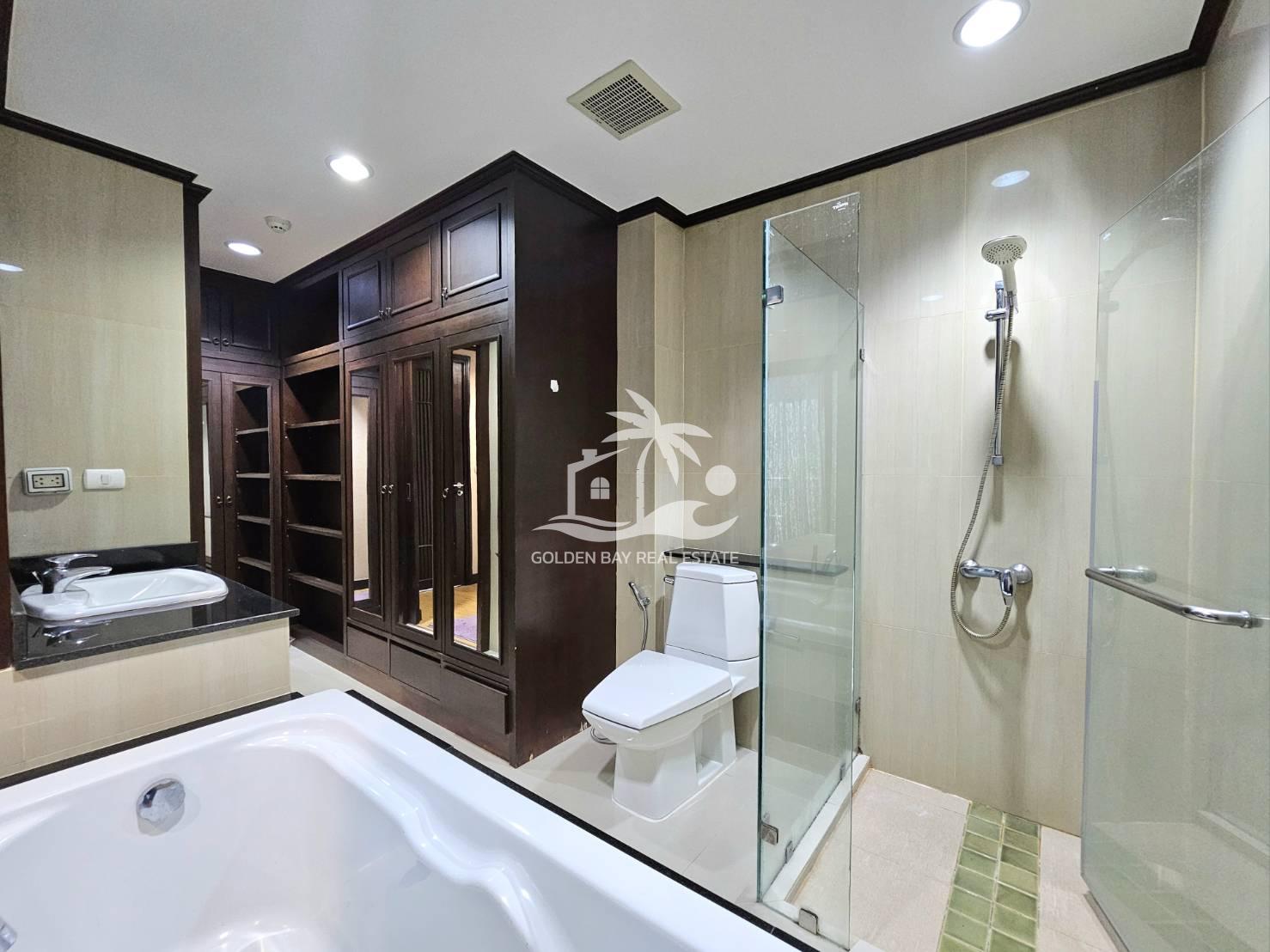 1586165_0 Prime Suites – Pattaya City