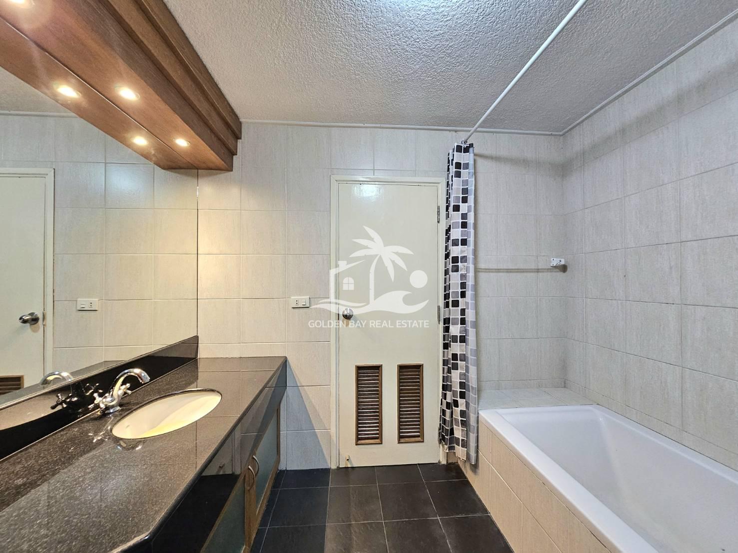 Markland Condominium – Pattaya City